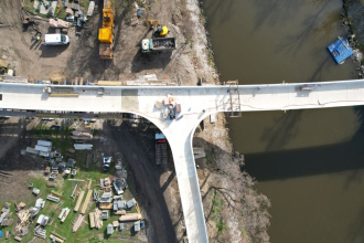Štvanická lávka - foto: Skanska a.s., autoři lávky: Petr Tej, Marek Blank, Jan Mourek, Vít Najvárek