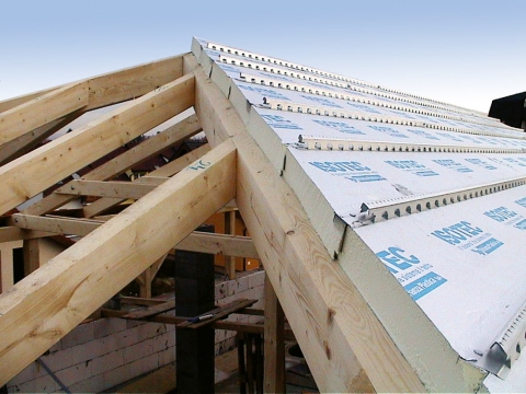 Obr. 14: Isotec – skladba při montáži