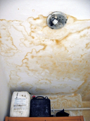 Obr. 1: Zatékání střešním pláštěm je velmi závažným problémem