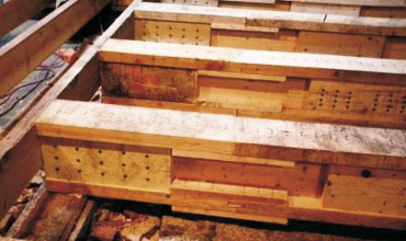 Obr. 2b: Podlahové nosníky a klincované I nosníky