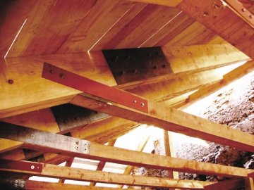 Obr. 4a: Výstavba podkrovia