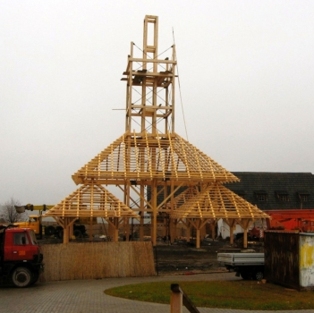 Obr. 6a: Pohľad na proces výstavby Májky