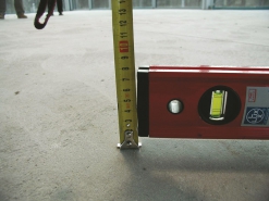 Obr. 4b: Zkroucení desky betonové mazaniny