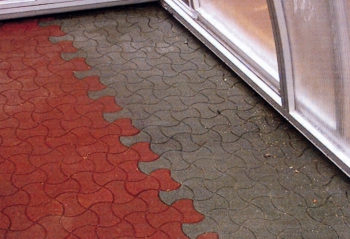 Obr. 26: Pryžová zámková dlažba