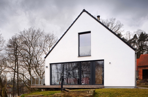 Obr. 2: Rodinný dům, Zahrádky u České Lípy