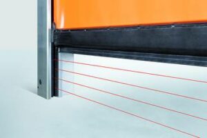 Bezdotyková světelná mříž Hörmann zajišťuje bezpečnost rychloběžných vrat