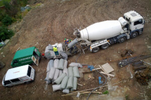 Spádové vrstvy v konstrukci plochých střech s materiálem Poriment