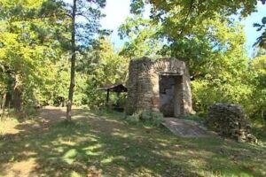 LČR opraví historický objekt protipožární hlásky u Slatiňan – na rozhlednu bez výhledu