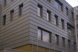 Protipožární desky Firepanel A1 na „zelené“ administrativní budově v Brně