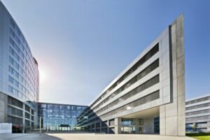 Inovativní sklo chrání před sluncem a šetří energii