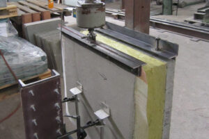 Odolnost ETICS vůči zatížení působícímu rovnoběžně s rovinou fasády