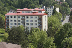 Rekonstrukce střech panelových domů se systémy Lindab