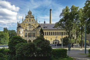 Stavbou roku v Libereckém kraji jsou opravené lázně v Liberci