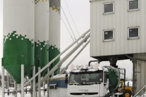 Vodní dílo Mšeno – Kontinuální betonáž šachty do taženého bednění