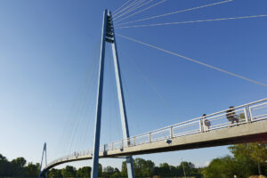 Nejdelší zavěšená lávka pro pěší a cyklisty v České republice