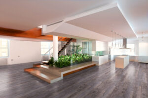 Dvoumetrový formát podlahových designových vinylů mFLOR GRAND s neobvyklými imitacemi dřeva