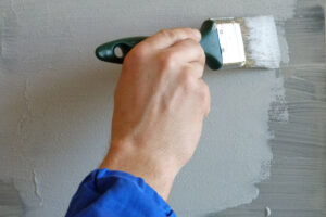 Imitace cihlového obkladu pomocí kreativních omítek Cemix