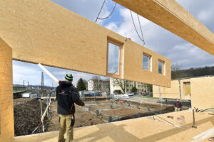 Koncepční dům společnosti EGGER – ubytovna pro uprchlíky v blízkosti Stuttgartu