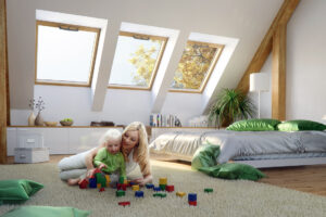 Jak na výměnu střešních oken? – Renovační program Roto