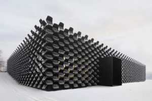 Fasáda showroomu jako funkční banner