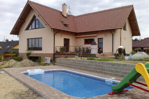 Bazén u kupované stavby: radost nebo starost?