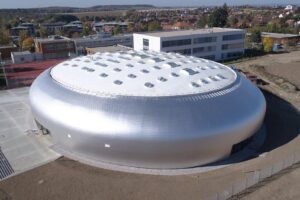 V Dolních Břežanech u Prahy otevřeli sportovní halu