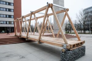 Studenti FA ČVUT vytvořili lávky pro krkonošské cesty