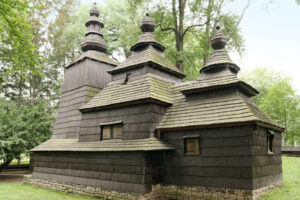 Horkovzdušná sanace dřevěného kostela svatého Mikuláše v Hradci Králové