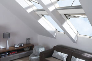 Střešní okna s cenově výhodnými energeticky úspornými trojskly U4 a U5