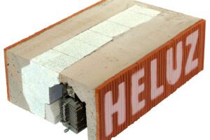 Pasivní domy potřebují stínění, a tedy nosný žaluziový a roletový překlad HELUZ