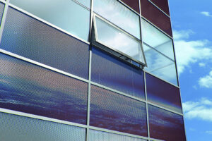 Okna z hlediska úniku tepla, akustiky, prostupu světla či bezpečnosti 12. Celoskleněná termoaktivní fasáda – 2. část