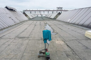 Rekonstrukce střešního pláště s využitím lepidla FATRAFIX