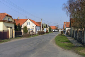 Obec Dřísy vsadila na udržitelné technologie: každá pátá domácnost zde topí tepelným čerpadlem