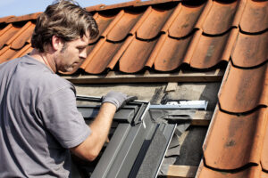 Jak na staré střešní okno – výměna nebo renovace?