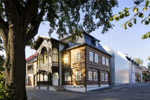 Skleněná fasáda vytvořila symbol místa