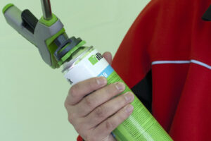 Illbruck PU108: Přesné lepení dřevomateriálů s pevností do 45 minut