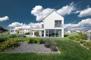 Dům ve svahu s relaxačními výhledy