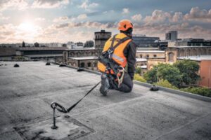 Proč byste měli začít montovat střešní záchytný systém