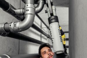 Srovnání rychlostí různých metod spojování a instalace ocelového potrubí