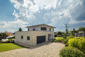 Investor si přál seriózní dům, postavil ho z cihel HELUZ