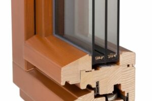 Dřevěná okna s originální dřevěnou okapnicí