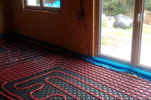 Perfektní podlahu v dřevostavbě zajistí cementový potěr CEMFLOW