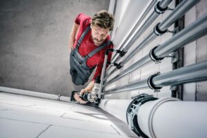 Rekonstrukce rozvodů vody a odpadu nemusí být noční můra