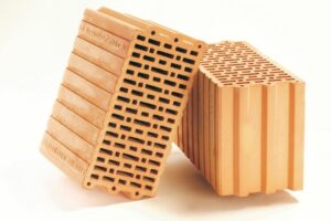 Cihly AKU Profi šetří práci i finance a navíc ideálně izolují