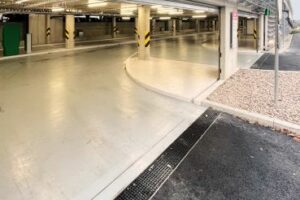 Největší multipodlažní P+R parkoviště v Praze je odvodněno MEA DRAIN systémy