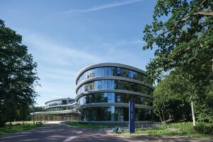 Nová budova banky respektuje i letové dráhy netopýrů