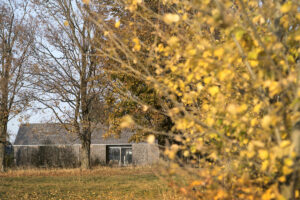 Dům v Křižánkách vychází ze vzorů lidového stavitelství