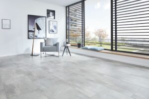 Chybami se podlahy učí aneb Od vinylů k SPC a bio krytinám