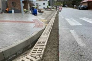 Vysoce odolné žlaby DM v obci Čachtické paní