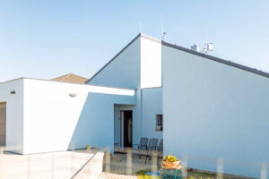 Úsporné a originální rodinné bydlení